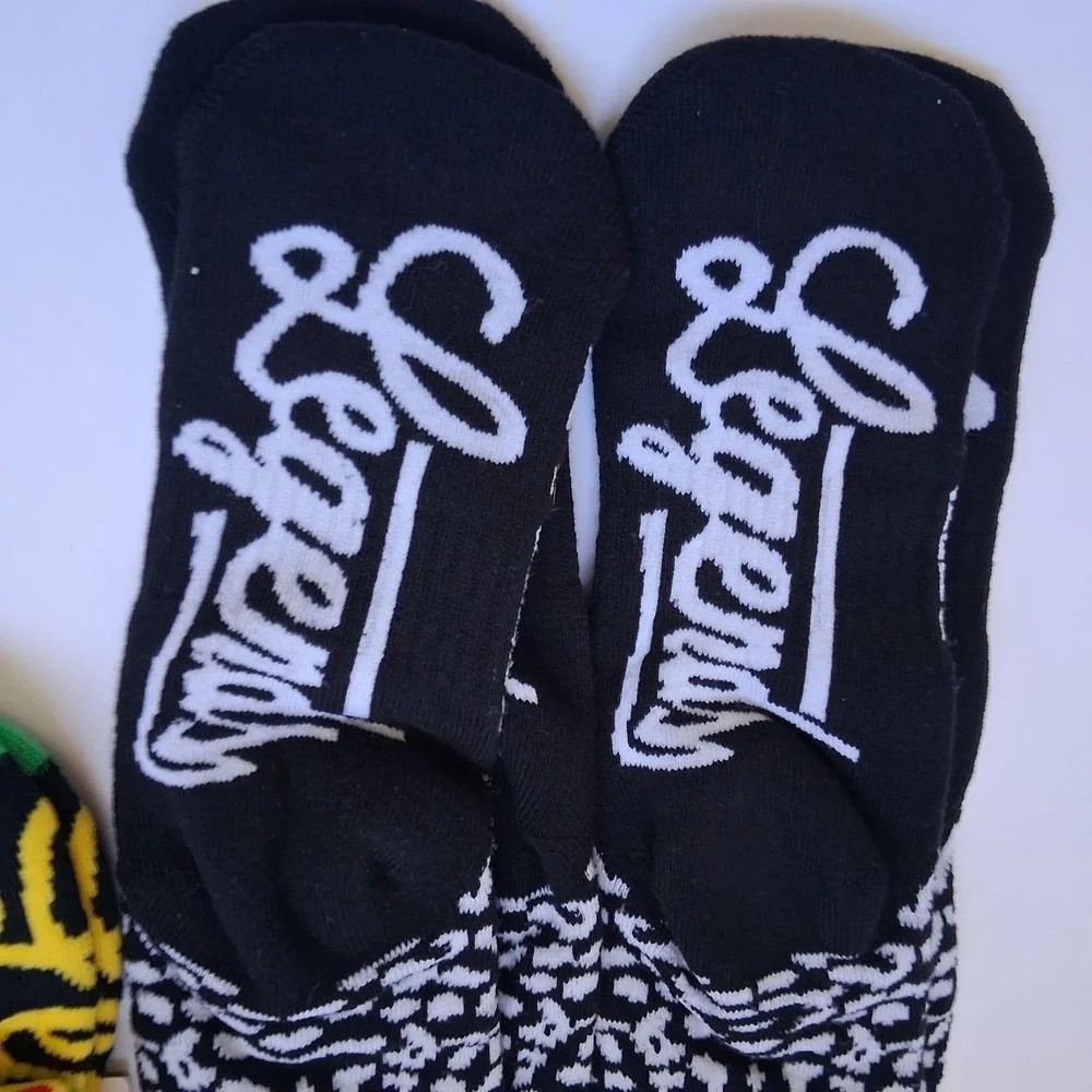 New Legends Men's Size 9 - 11 Three Pair of Mid Calf Cotton Blend Socks